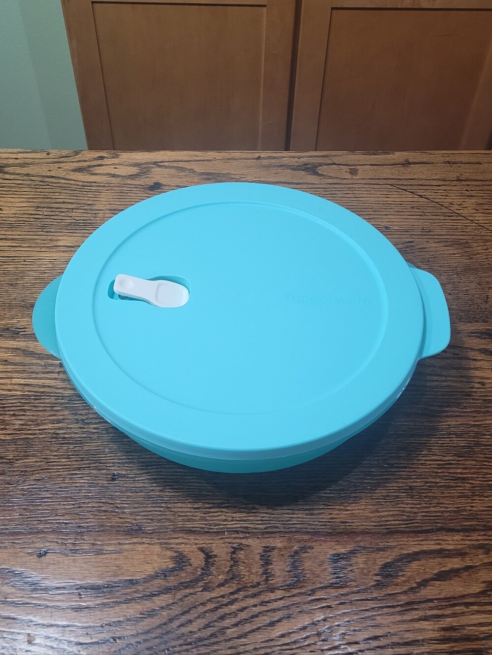 Tupperware Divided vented dish